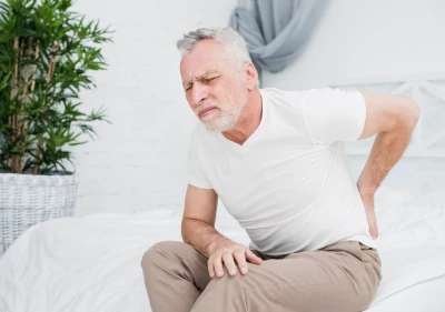 Sciatica - elder-man-with-back-pain